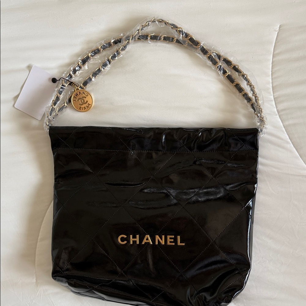 Black shoulder bag.  NWT!